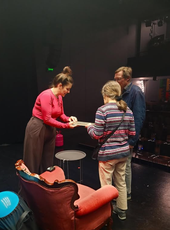 [Translate to Italienisch:] Bühnenbegehung Julia Steiner